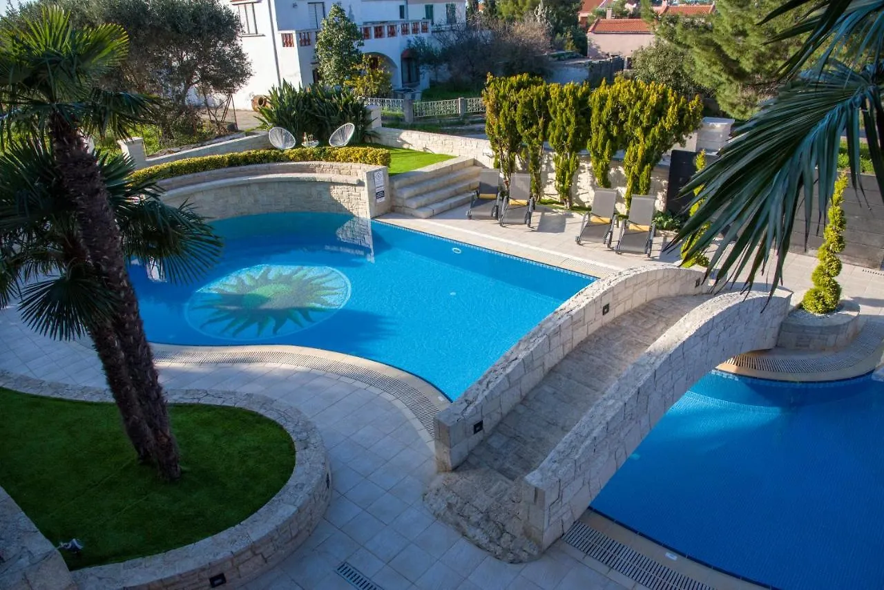 Artdeco Luxury Suites Korakiaí Apartment