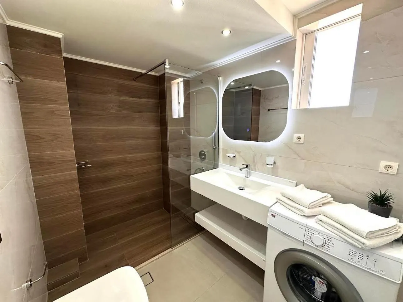 Artdeco Luxury Suites Korakiaí